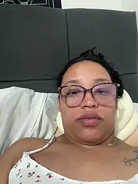 Snapshot of angela_angels_ chatting on 03-16-25, 02:22 angela angels online show from 03-16-25, 02:22