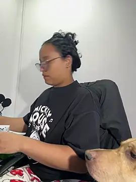 Snapshot of angela_angels_ chatting on 09-26-25, 02:37 angela angels online show from 09-26-25, 02:37