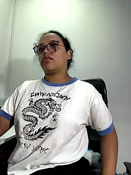 Snapshot of angela_angels_ chatting on 10-06-25, 01:36 angela angels online show from 10-06-25, 01:36