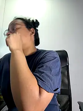 Snapshot of angela_angels_ chatting on 10-11-25, 04:01 angela angels online show from 10-11-25, 04:01