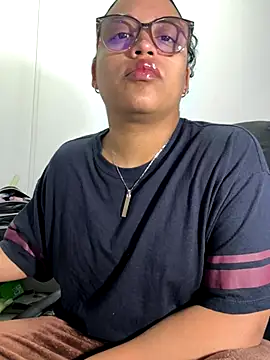 Snapshot of angela_angels_ chatting on 10-22-25, 03:07 angela angels online show from 10-22-25, 03:07