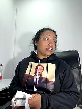 Snapshot of angela_angels_ chatting on 11-07-25, 02:44 angela angels online show from 11-07-25, 02:44