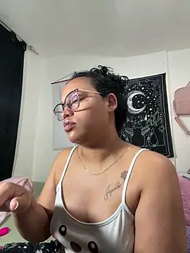 Snapshot of angela_angels_ chatting on 03-04-26, 10:21 angela angels online show from 03-04-26, 10:21