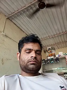 Snapshot of Priynkarani chatting on 11-24-25, 04:23 Priynkarani online show from 11-24-25, 04:23