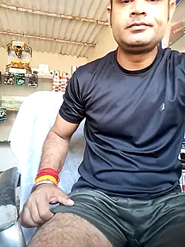 Snapshot of Priynkarani chatting on 11-26-25, 05:08 Priynkarani online show from 11-26-25, 05:08