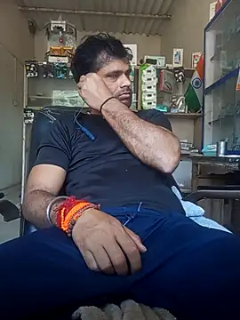 Snapshot of Priynkarani chatting on 01-07-26, 06:49 Priynkarani online show from 01-07-26, 06:49