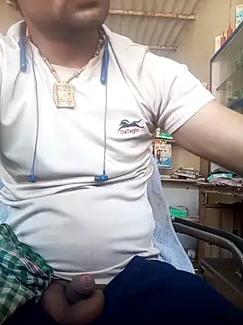 Snapshot of Priynkarani chatting on 01-12-26, 06:29 Priynkarani online show from 01-12-26, 06:29