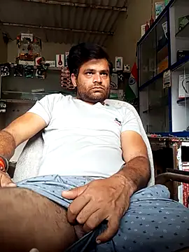 Snapshot of Priynkarani chatting on 02-02-26, 11:53 Priynkarani online show from 02-02-26, 11:53