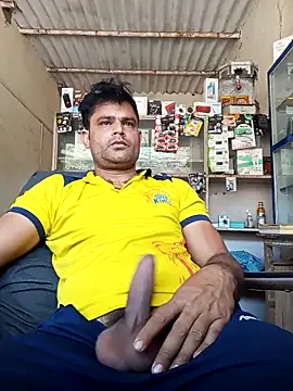 Snapshot of Priynkarani chatting on 03-18-26, 06:16 Priynkarani online show from 03-18-26, 06:16