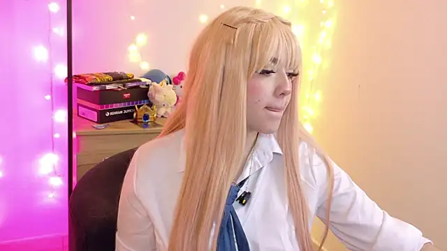 Snapshot of p3ach1 chatting on 11-10-25, 11:59 p3ach1 online show from 11-10-25, 11:59