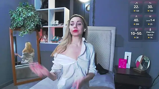 Snapshot of KiraNikson chatting on 03-12-26, 02:39 KiraNikson online show from 03-12-26, 02:39