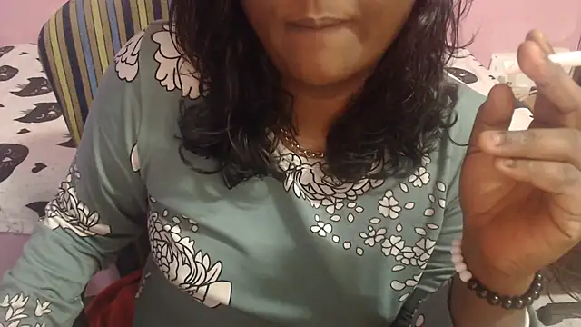 Snapshot of INDIANSIN2 chatting on 06-18-26, 04:57 INDIANSIN2 online show from 06-18-26, 04:57