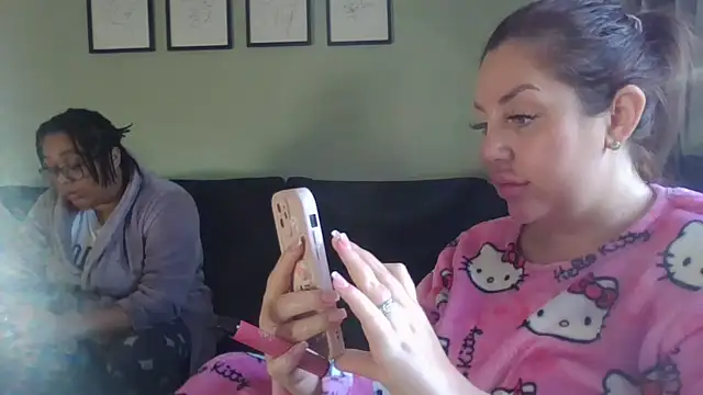 vanilla chocolate23 online show from 01-11-25, 11:45