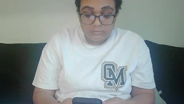 vanilla chocolate23 online show from 01-17-26, 09:25