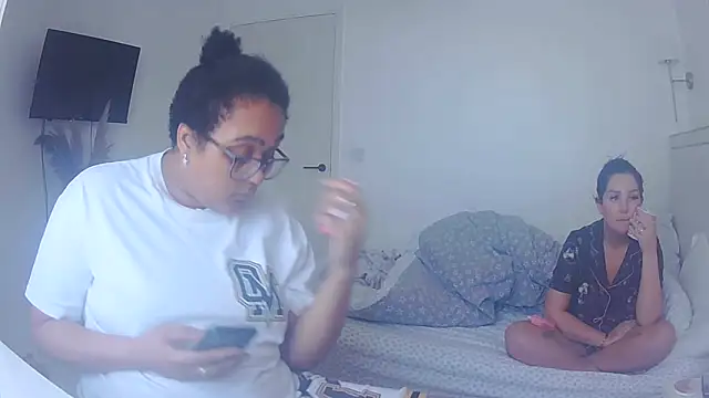 vanilla chocolate23 online show from 04-13-26, 08:09