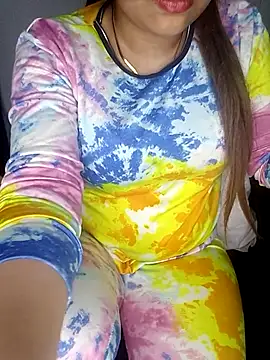 Snapshot of Loolly chatting on 03-12-25, 07:06 Loolly online show from 03-12-25, 07:06