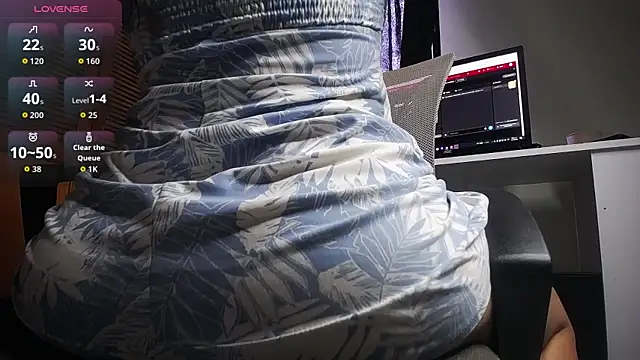 Snapshot of marilynetthan chatting on 10-22-25, 01:44 marilynetthan online show from 10-22-25, 01:44