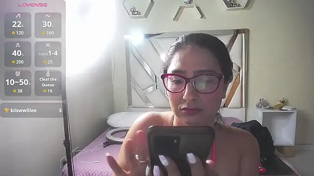 marilynetthan online show from 04-06-26, 02:18