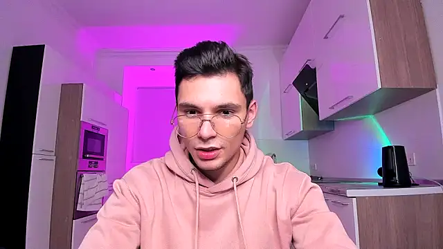 Snapshot of denlover1 chatting on 12-04-24, 04:21 denlover1 online show from 12-04-24, 04:21