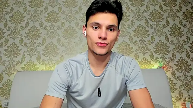 Snapshot of denlover1 chatting on 02-07-25, 03:19 denlover1 online show from 02-07-25, 03:19