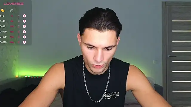 Snapshot of denlover1 chatting on 10-29-25, 09:00 denlover1 online show from 10-29-25, 09:00