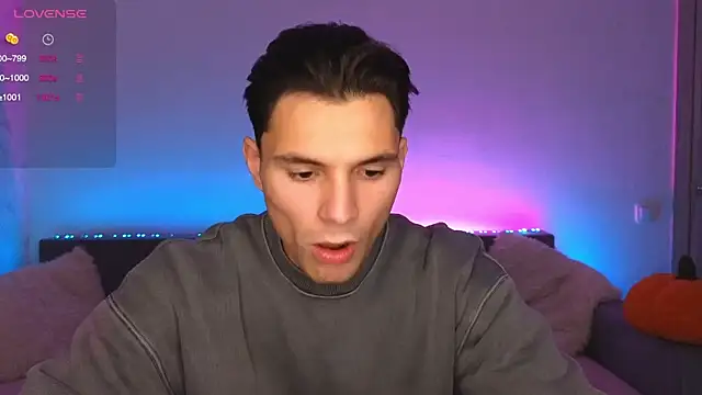 Snapshot of denlover1 chatting on 10-31-25, 06:58 denlover1 online show from 10-31-25, 06:58