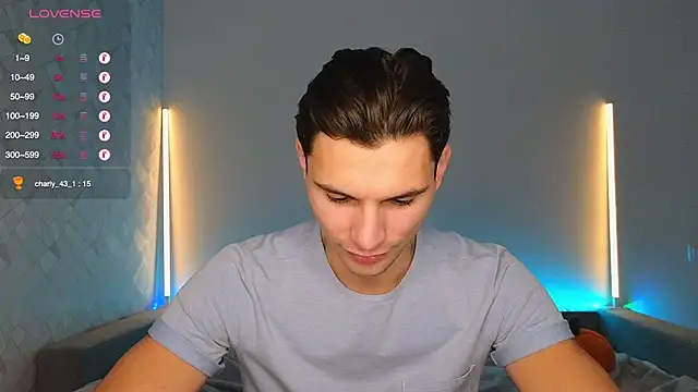 Snapshot of denlover1 chatting on 11-23-25, 09:09 denlover1 online show from 11-23-25, 09:09