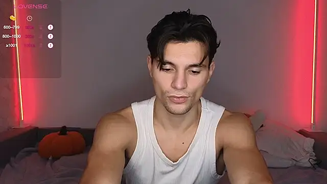 Snapshot of denlover1 chatting on 11-29-25, 01:19 denlover1 online show from 11-29-25, 01:19