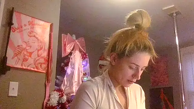 lexybabyxo online show from 12-17-25, 12:11