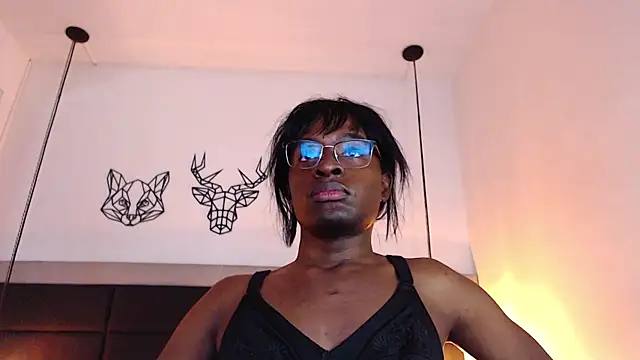 Snapshot of candy_lovee69 chatting on 03-09-25, 03:32 candy lovee69 online show from 03-09-25, 03:32