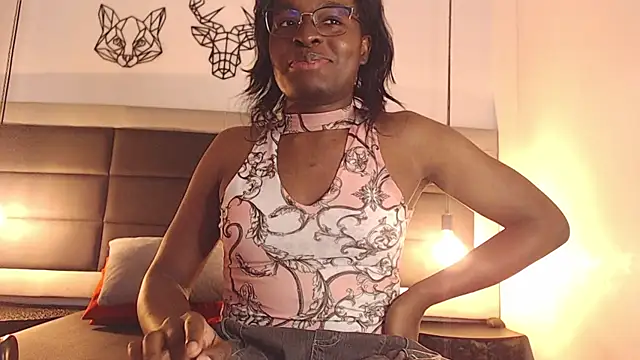 Snapshot of candy_lovee69 chatting on 10-06-25, 09:01 candy lovee69 online show from 10-06-25, 09:01