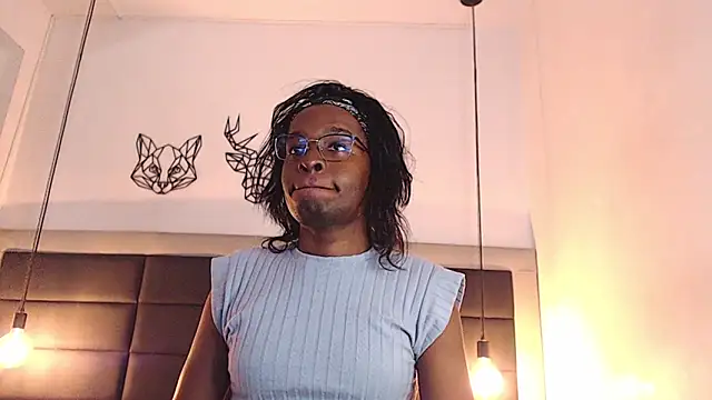 Snapshot of candy_lovee69 chatting on 10-28-25, 07:38 candy lovee69 online show from 10-28-25, 07:38