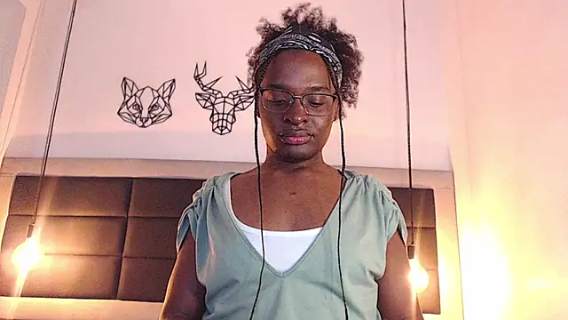 Snapshot of candy_lovee69 chatting on 12-17-25, 01:11 candy lovee69 online show from 12-17-25, 01:11