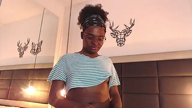 Snapshot of candy_lovee69 chatting on 01-06-26, 12:20 candy lovee69 online show from 01-06-26, 12:20