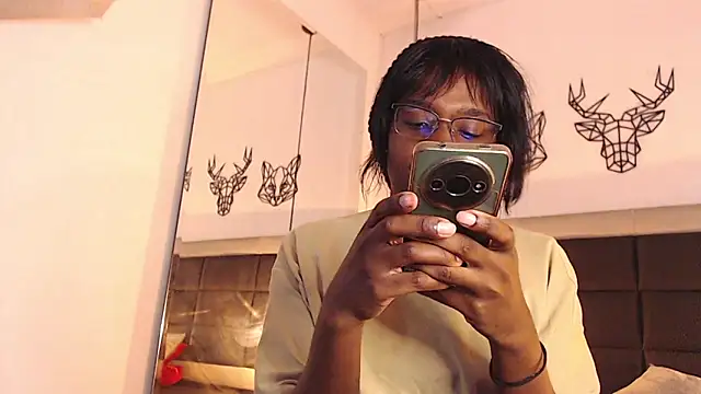 Snapshot of candy_lovee69 chatting on 01-15-26, 09:18 candy lovee69 online show from 01-15-26, 09:18