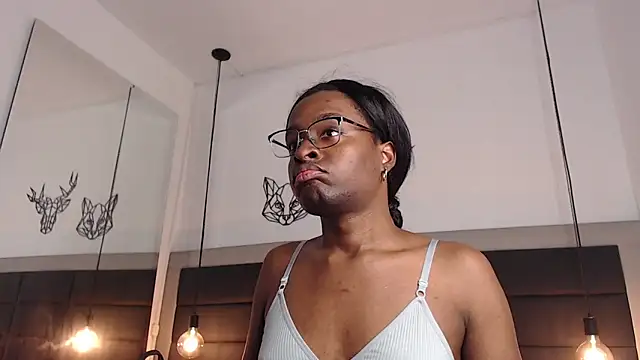 candy lovee69 online show from 06-19-26, 06:45
