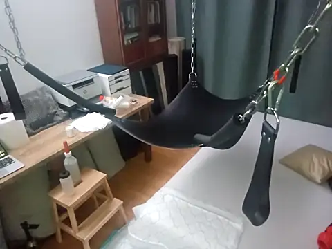 Snapshot of manforhotfun chatting on 11-02-25, 01:30 manforhotfun online show from 11-02-25, 01:30