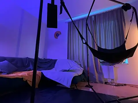 Snapshot of manforhotfun chatting on 04-15-26, 04:14 manforhotfun online show from 04-15-26, 04:14