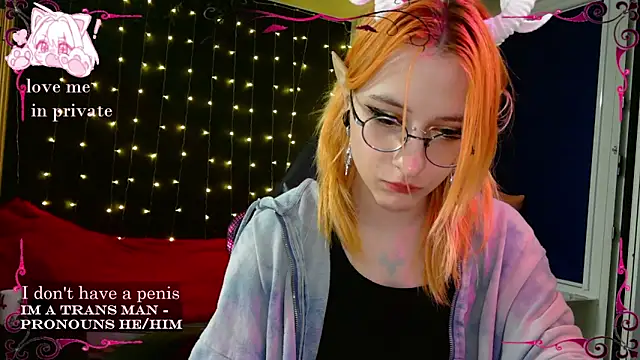 Snapshot of Honelin chatting on 03-13-25, 07:50 Honelin online show from 03-13-25, 07:50