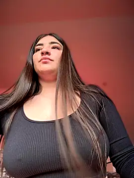 Snapshot of AhriCutte chatting on 11-30-25, 06:45 AhriCutte online show from 11-30-25, 06:45