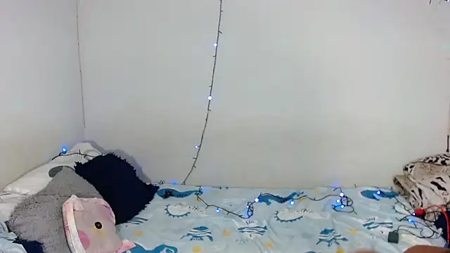 Snapshot of JessicaEbony chatting on 05-15-26, 01:01 JessicaEbony online show from 05-15-26, 01:01