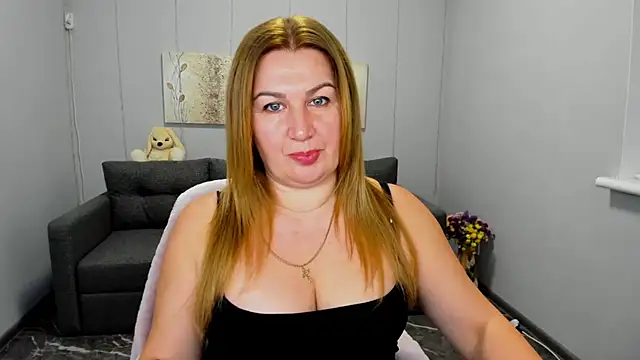 Snapshot of Lili_Crossi chatting on 01-29-25, 06:43 Lili Crossi online show from 01-29-25, 06:43