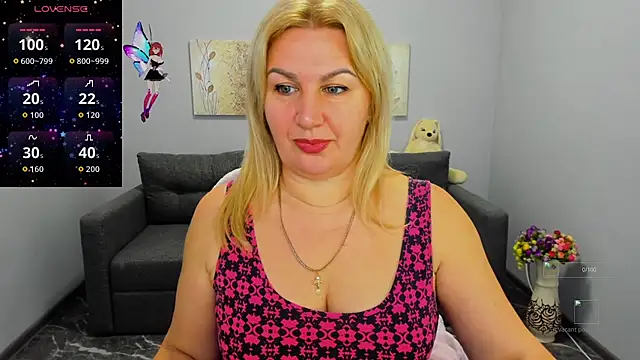 Lili Crossi online show from 11-13-25, 06:45