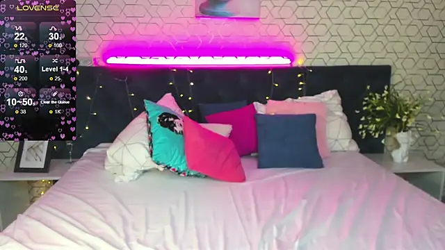 Snapshot of Tonya_Gray chatting on 12-19-24, 08:02 Tonya Gray online show from 12-19-24, 08:02