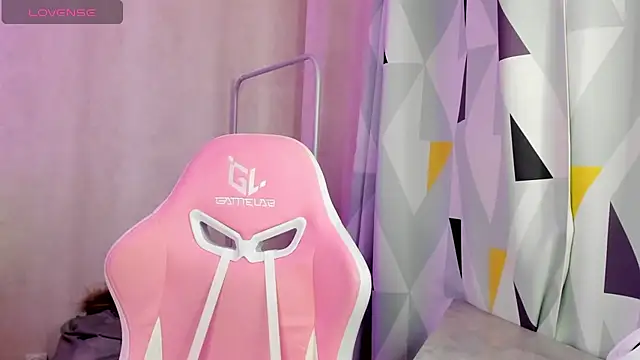 Snapshot of Tonya_Gray chatting on 01-06-25, 01:53 Tonya Gray online show from 01-06-25, 01:53