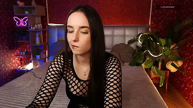 AuroraAksnesss online show from 02-01-25, 06:08