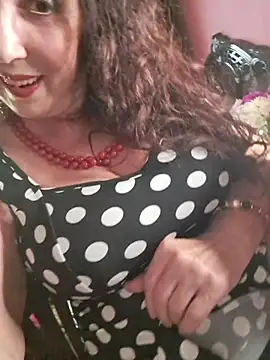 GypsyEsmeralda online show from 06-15-26, 03:25