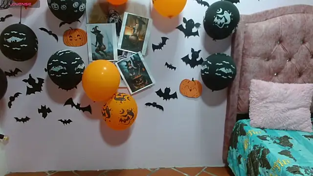 Snapshot of sila_bolum chatting on 10-24-25, 05:53 sila bolum online show from 10-24-25, 05:53