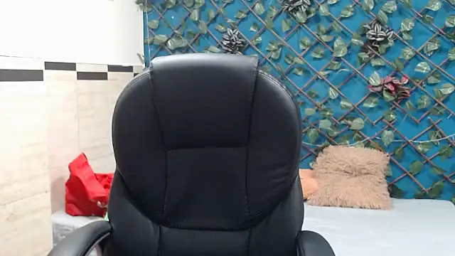 Snapshot of sila_bolum chatting on 10-25-25, 05:19 sila bolum online show from 10-25-25, 05:19