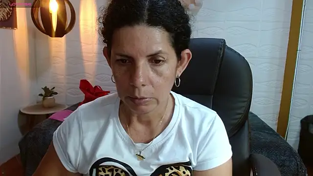 Snapshot of sila_bolum chatting on 02-12-26, 01:22 sila bolum online show from 02-12-26, 01:22